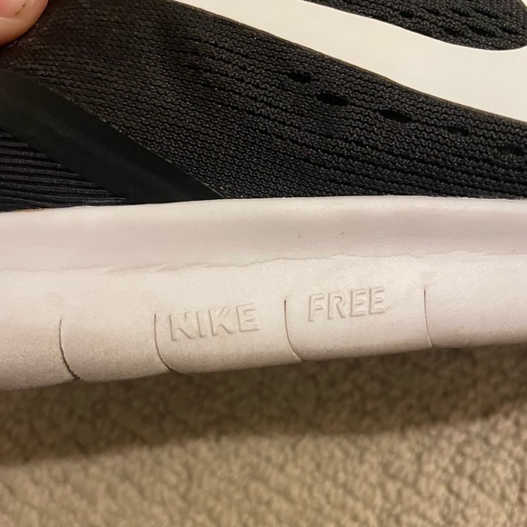 Women's Nike Free RN 'Black White' Running Shoes - Picture 12 of 13